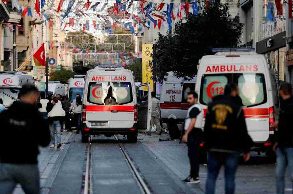 Turchia: sei morti e 84 feriti dopo un’esplosione nel cuore di Istanbul (VIDEO) turchia1 1024x680