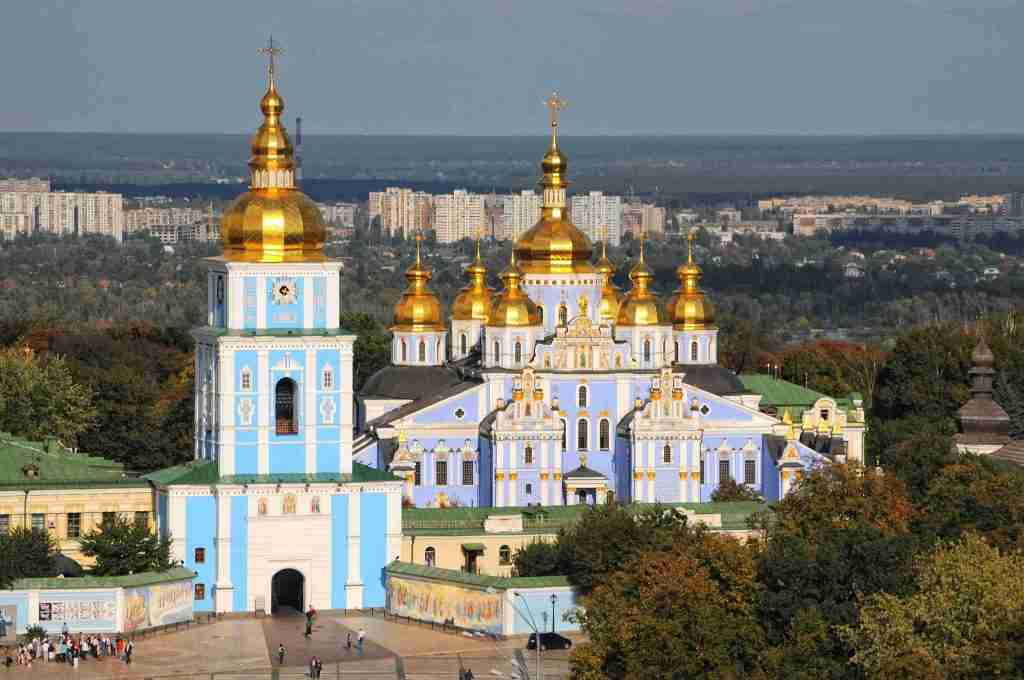 Zelensky: l’Ucraina deve vietare le attività di tutte le organizzazioni religiose di origine Russia chiesa ortodossa in Ucraina 1024x680