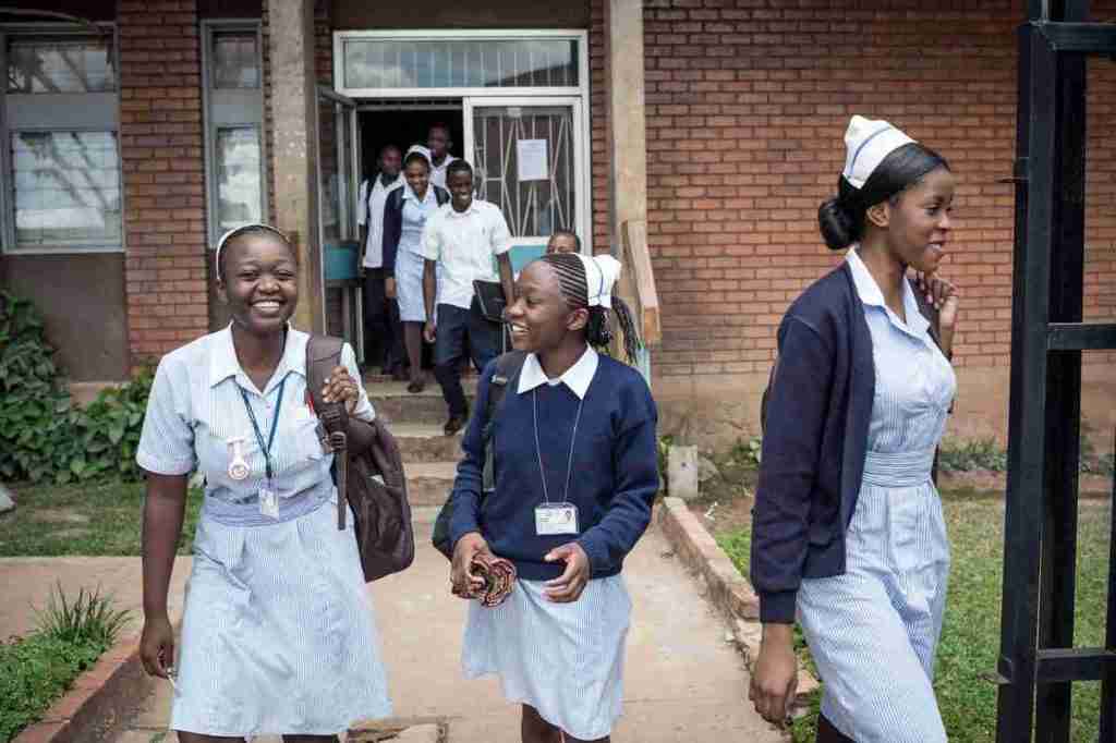 Quando il terzo mondo ci insegna cosa vuol dire creare una società civile Ospedali in Zimbabwe 1024x682