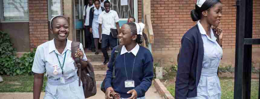 Ospedali-in-Zimbabwe-860x330 Ospedali-in-Zimbabwe-860x330 Quando il terzo mondo ci insegna cosa vuol dire creare una società civile Ospedali in Zimbabwe 860x330