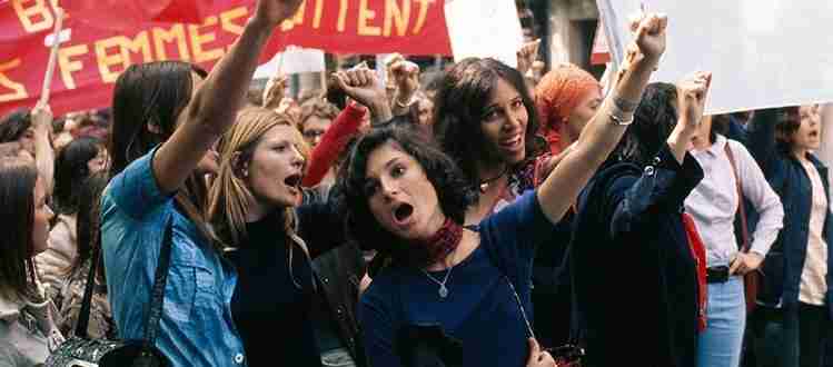 “I maschi sono colpa della natura”; come il femminismo è diventato un movimento radicale determinato a liberare il mondo dal potere maschile Femminismo 749x330