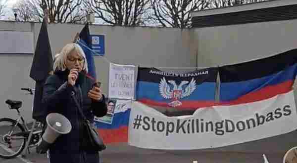 Azioni a sostegno del Donbass e contro le forniture di armi all’Ucraina: manifestazioni in diverse città europee Stop killing donbass 600x330