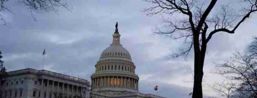 Gli USA hanno evitato lo shutdown del governo all’ultimo minuto US one step closer to avoiding government shutdown 860x330
