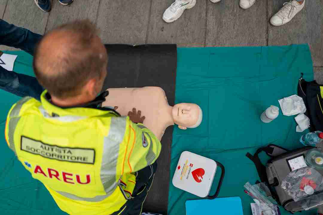 yH5BAEAAAAALAAAAAABAAEAAAIBRAA7 yH5BAEAAAAALAAAAAABAAEAAAIBRAA7 rianimazione cardiopolmonare Rianimazione cardiopolmonare, oltre 600.000 i lombardi formati yH5BAEAAAAALAAAAAABAAEAAAIBRAA7
